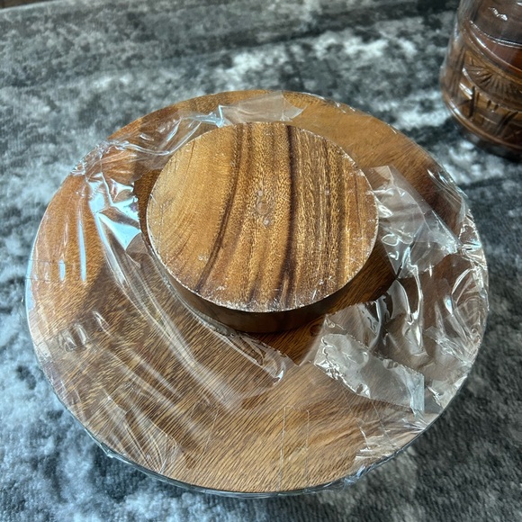 NEW Wooden Barrel Drink Dispenser w Stand & 6 Cups - Picture 13 of 16